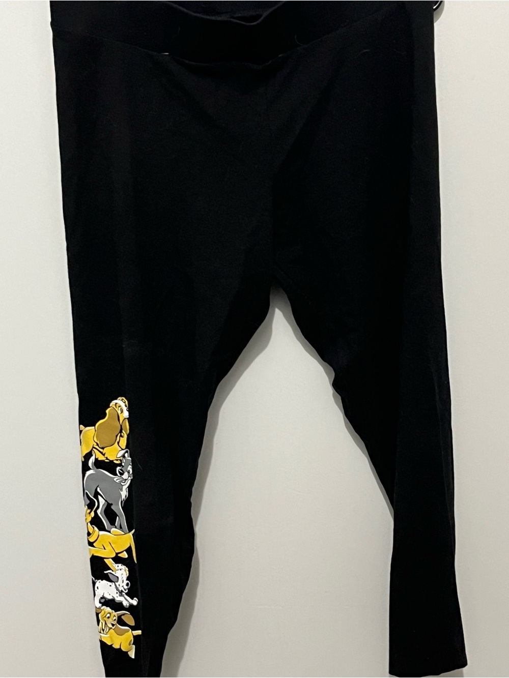 Torrid Disney dogs leggings size 1